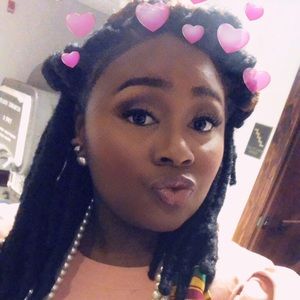 Meet your Posher, Yasmine